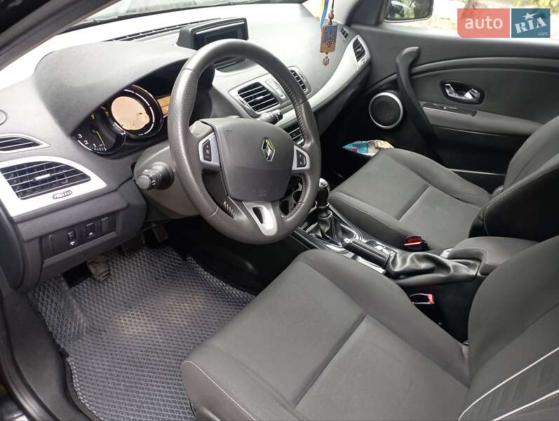 Универсал Renault Megane 2012 в Петрове фото 16 Универсал Renault Megane 2012 в Петрове