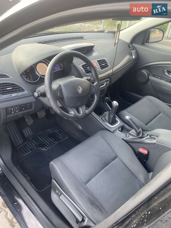 Универсал Renault Megane 2011 в Житомире фото 25 Универсал Renault Megane 2011 в Житомире