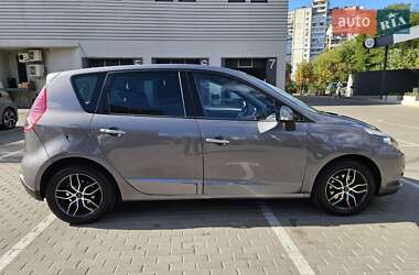 Универсал Renault Megane 2011 в 