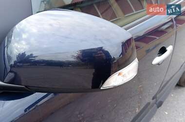 Хэтчбек Renault Megane 2010 в 