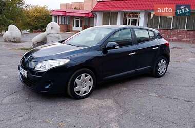 Хэтчбек Renault Megane 2010 в 
