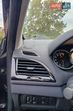 Хэтчбек Renault Megane 2010 в 