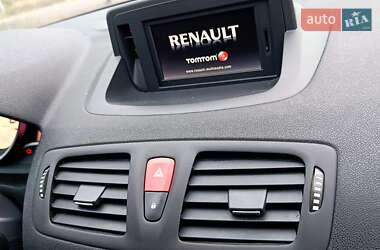Хэтчбек Renault Megane 2010 в 