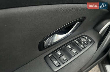 Хэтчбек Renault Megane 2009 в 