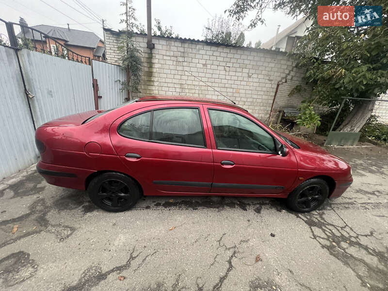 Седан Renault Megane 2002 в Белой Церкви