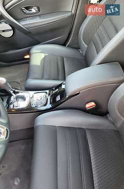 Хэтчбек Renault Megane 2014 в 