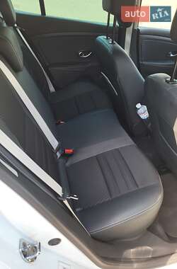 Хэтчбек Renault Megane 2014 в 