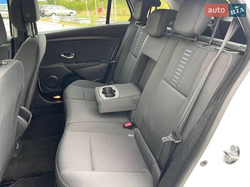 Универсал Renault Megane 2011 в Ужгороде фото 16 Универсал Renault Megane 2011 в Ужгороде