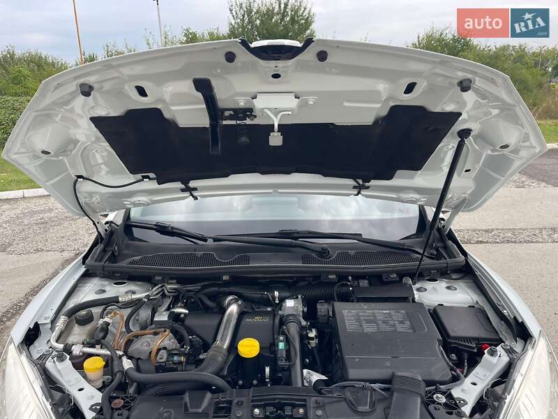 Универсал Renault Megane 2011 в Ужгороде фото 30 Универсал Renault Megane 2011 в Ужгороде