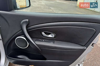 Хэтчбек Renault Megane 2009 в 