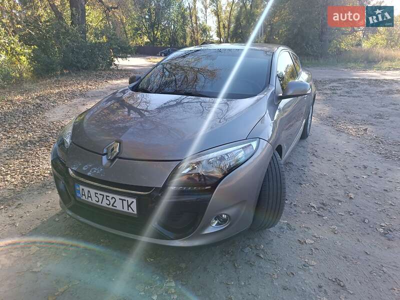Купе Renault Megane 2012 в Киеве фото 2 Купе Renault Megane 2012 в Киеве