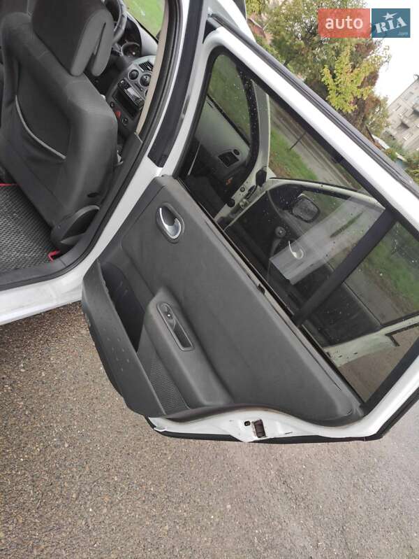 Универсал Renault Megane 2005 в Коломые фото 15 Универсал Renault Megane 2005 в Коломые