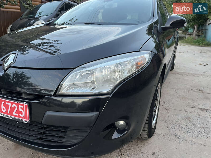 Хетчбек Renault Megane 2010 в Охтирці фото 5 Хетчбек Renault Megane 2010 в Охтирці