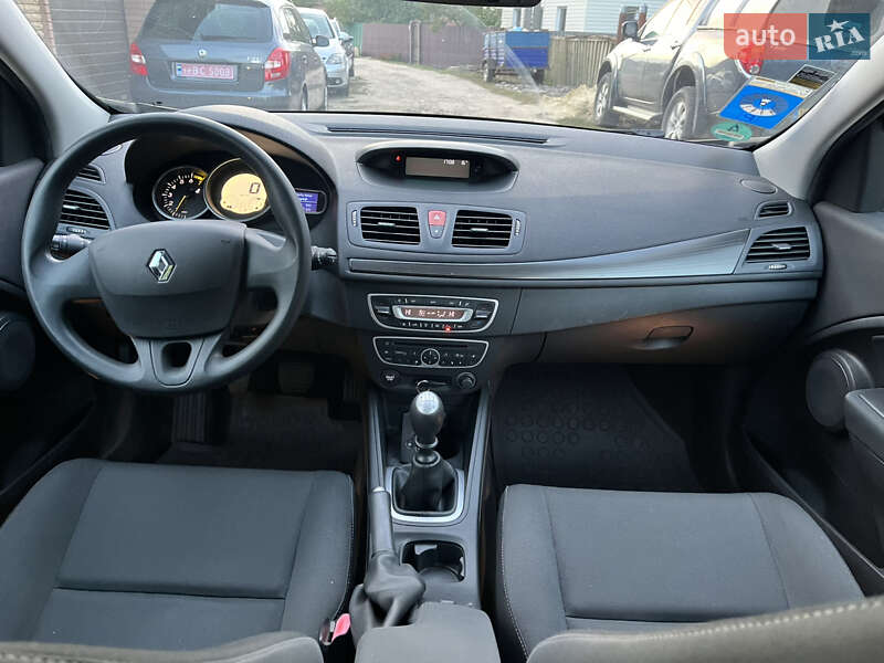 Хетчбек Renault Megane 2010 в Охтирці фото 49 Хетчбек Renault Megane 2010 в Охтирці