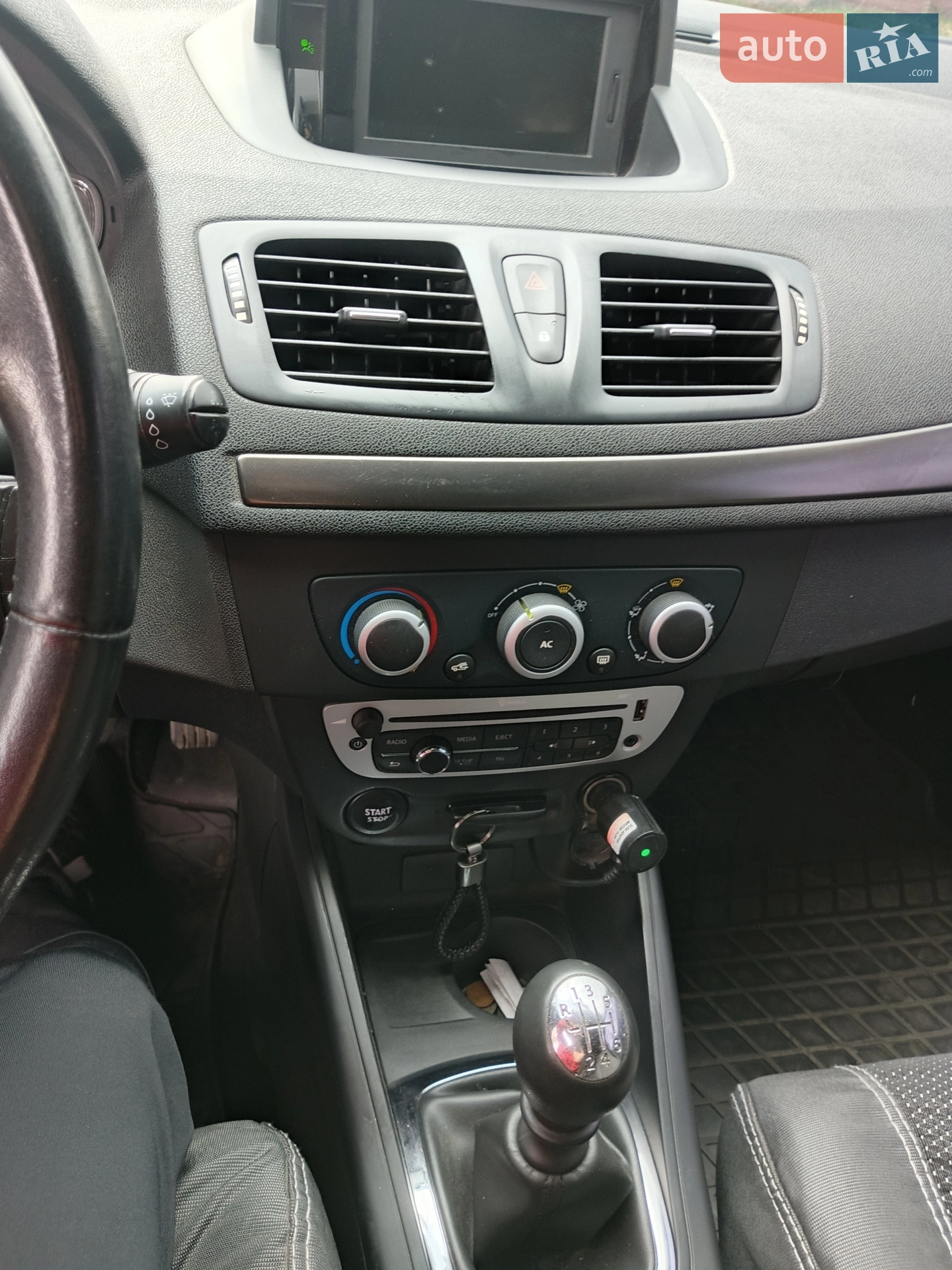 2014 Renault Megane - мініатюра 9
