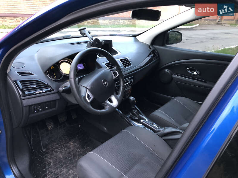 Хетчбек Renault Megane 2012 в Шептицькому фото 10 Хетчбек Renault Megane 2012 в Шептицькому