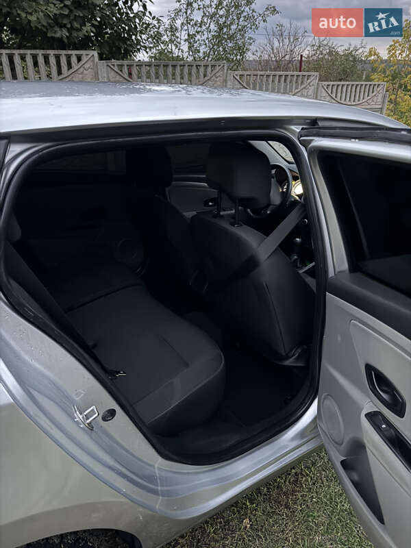 Универсал Renault Megane 2012 в Кривом Роге фото 9 Универсал Renault Megane 2012 в Кривом Роге