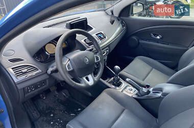 Хетчбек Renault Megane 2012 в 