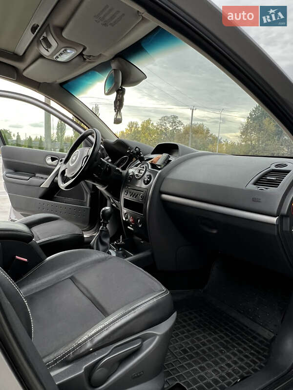 Универсал Renault Megane 2008 в Звягеле фото 13 Универсал Renault Megane 2008 в Звягеле