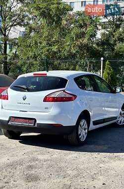 Хетчбек Renault Megane 2014 в 