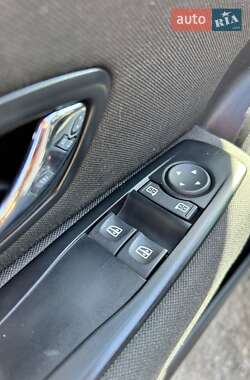 Хетчбек Renault Megane 2014 в 
