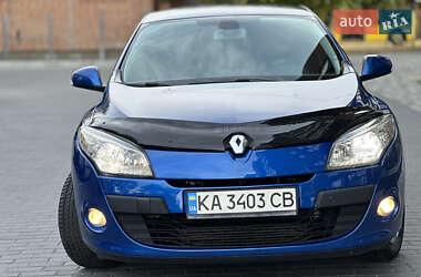 Хетчбек Renault Megane 2010 в 