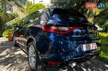 Хэтчбек Renault Megane 2017 в 