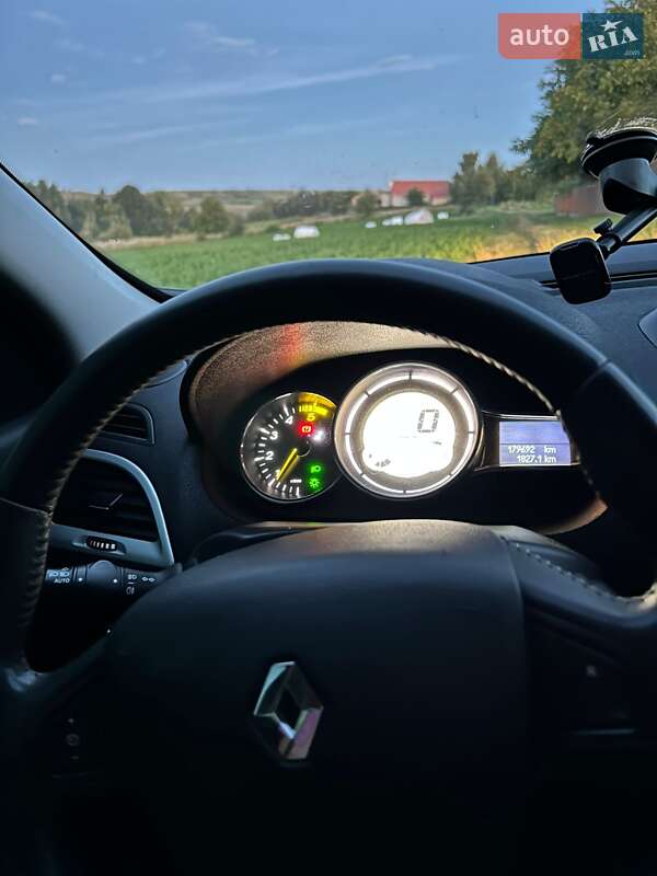 Renault Megane 2011 Renault Megane 2011