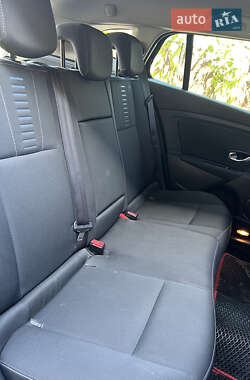 Универсал Renault Megane 2010 в 