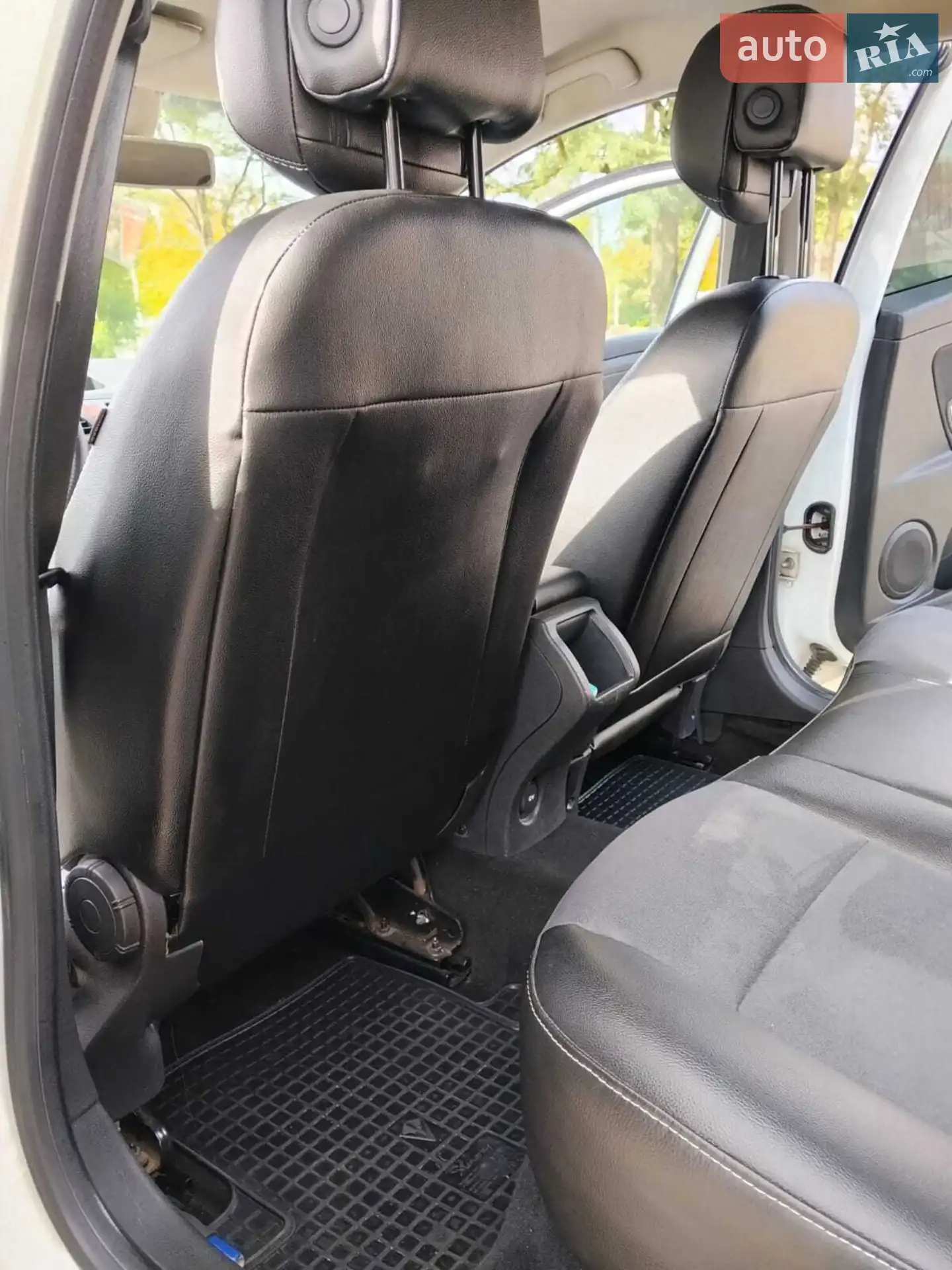 2010 Renault Megane - мініатюра 30