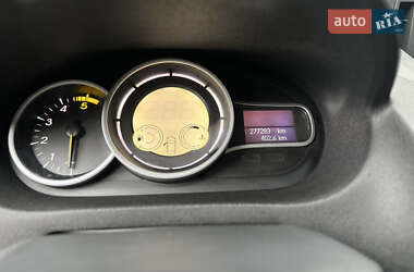 Хетчбек Renault Megane 2011 в 