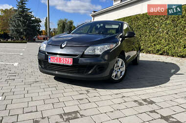 Хэтчбек Renault Megane 2012 в 