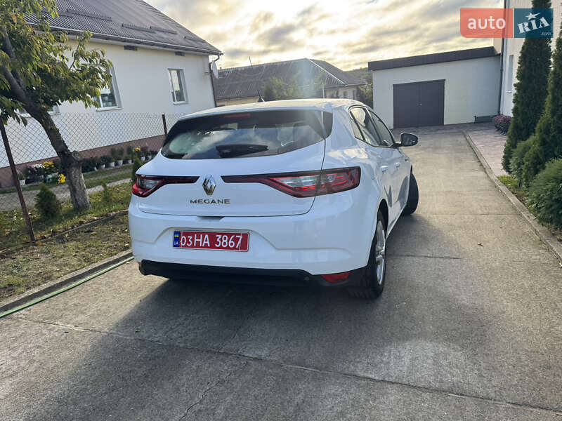Хэтчбек Renault Megane 2018 в Корсуне-Шевченковском