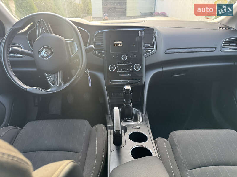 Хэтчбек Renault Megane 2018 в Корсуне-Шевченковском