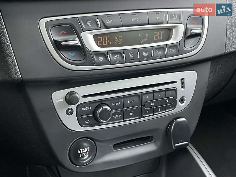 Універсал Renault Megane 2015 в Києві фото 28 Універсал Renault Megane 2015 в Києві