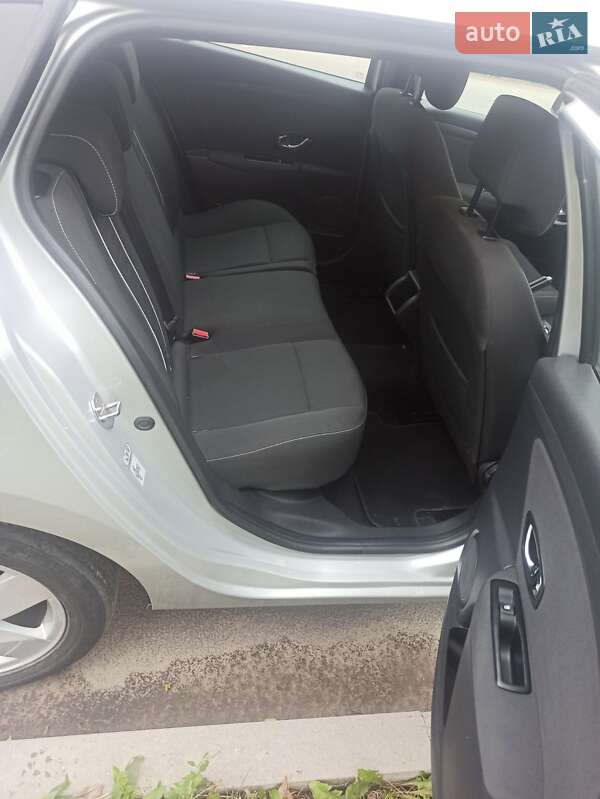 Універсал Renault Megane 2013 в Івано-Франківську фото 8 Універсал Renault Megane 2013 в Івано-Франківську