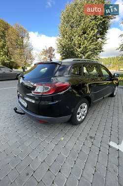 Универсал Renault Megane 2011 в 