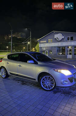 Хэтчбек Renault Megane 2009 в 
