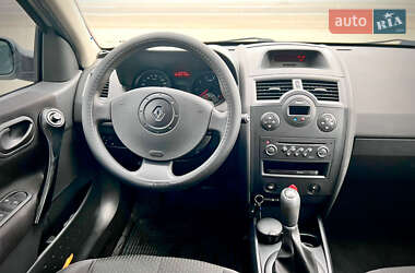 Седан Renault Megane 2004 в 