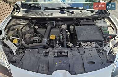 Хэтчбек Renault Megane 2013 в 