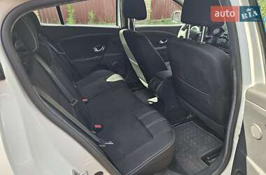 Хэтчбек Renault Megane 2013 в 