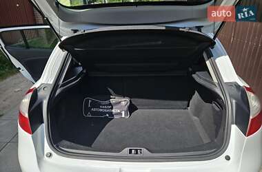 Хэтчбек Renault Megane 2013 в 