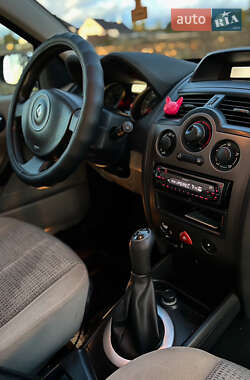 Универсал Renault Megane 2006 в  фото 28 Универсал Renault Megane 2006 в