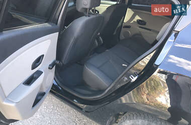 Хэтчбек Renault Megane 2012 в 