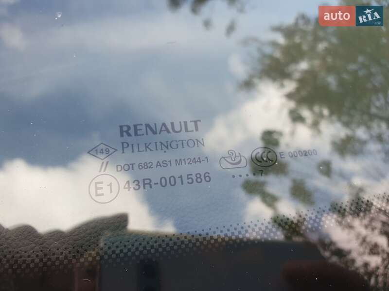 Универсал Renault Megane 2017 в Кременчуге фото 22 Универсал Renault Megane 2017 в Кременчуге