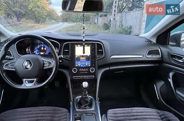 Універсал Renault Megane 2017 в  фото 34 Універсал Renault Megane 2017 в