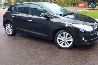 Хетчбек Renault Megane 2010 в 