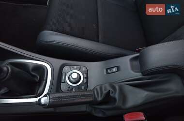 Хетчбек Renault Megane 2010 в 