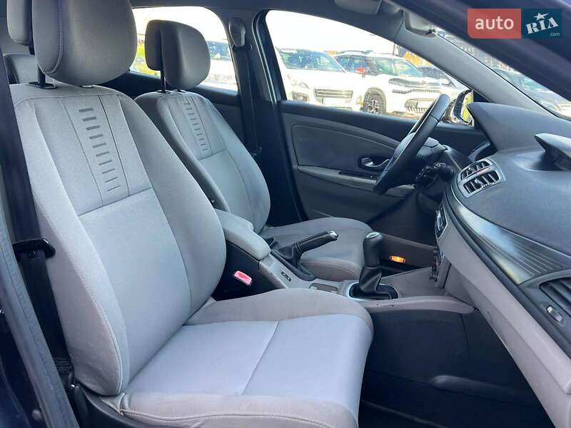 Хетчбек Renault Megane 2009 в Львові фото 40 Хетчбек Renault Megane 2009 в Львові