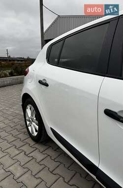 Хетчбек Renault Megane 2010 в  фото 7 Хетчбек Renault Megane 2010 в